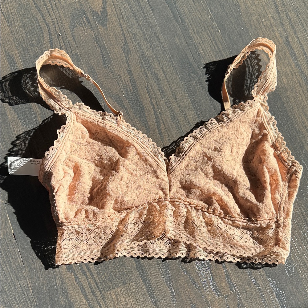 Elegant Lace Bralette in Warm Tan NWT